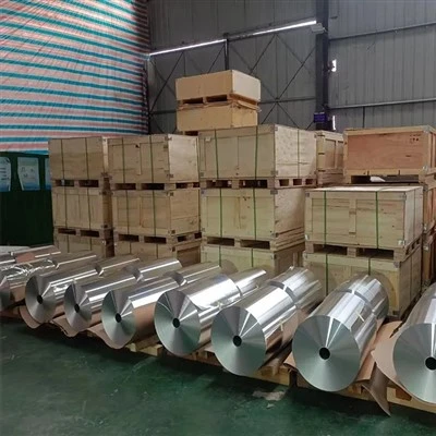 Aluminiumsfolier i spoler for isolasjonsbruk